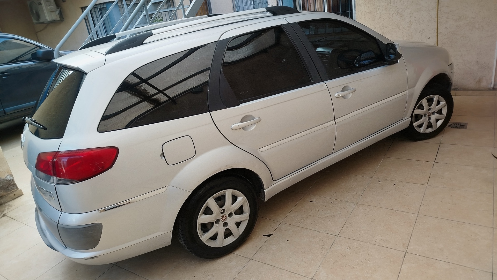 Fiat Palio Weekend con polarizado